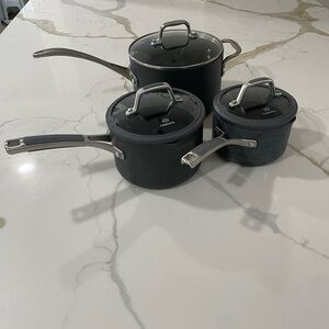 Black Cookware Set